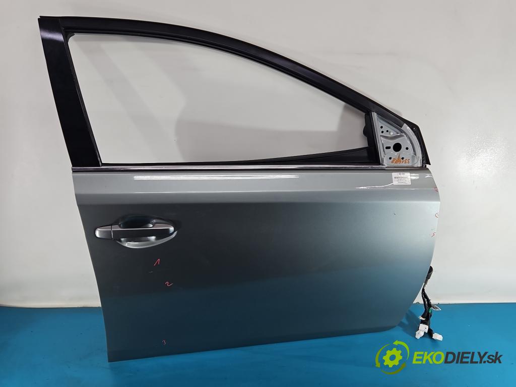 Toyota Auris II 2012-2018 1.8 hybrid 99 HP automatic 73 kW 1798 cm3 5- dvere predné pravé  (Kľučka dverí ostatné)