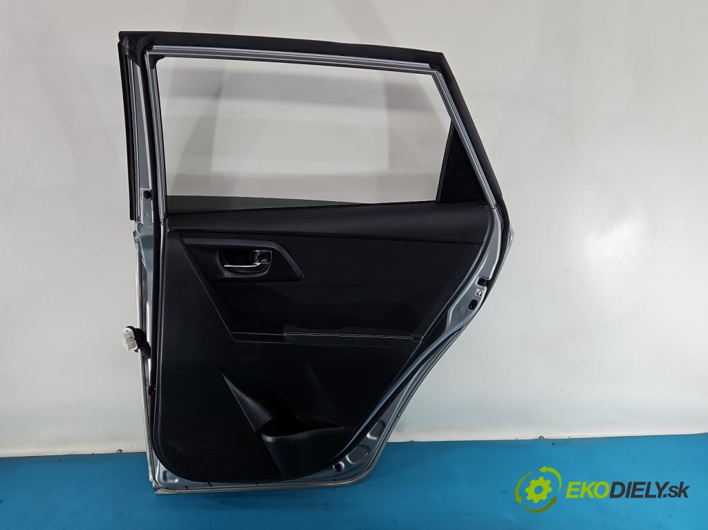 Toyota Auris II 2012-2018 1.8 hybrid 99 hp automatic 73 kW 1798 cm3 5- dveře zadní pravé  (Klika dveří ostatní)