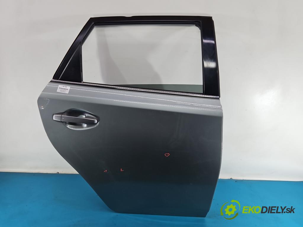 Toyota Auris II 2012-2018 1.8 hybrid 99 hp automatic 73 kW 1798 cm3 5- dveře zadní pravé  (Klika dveří ostatní)