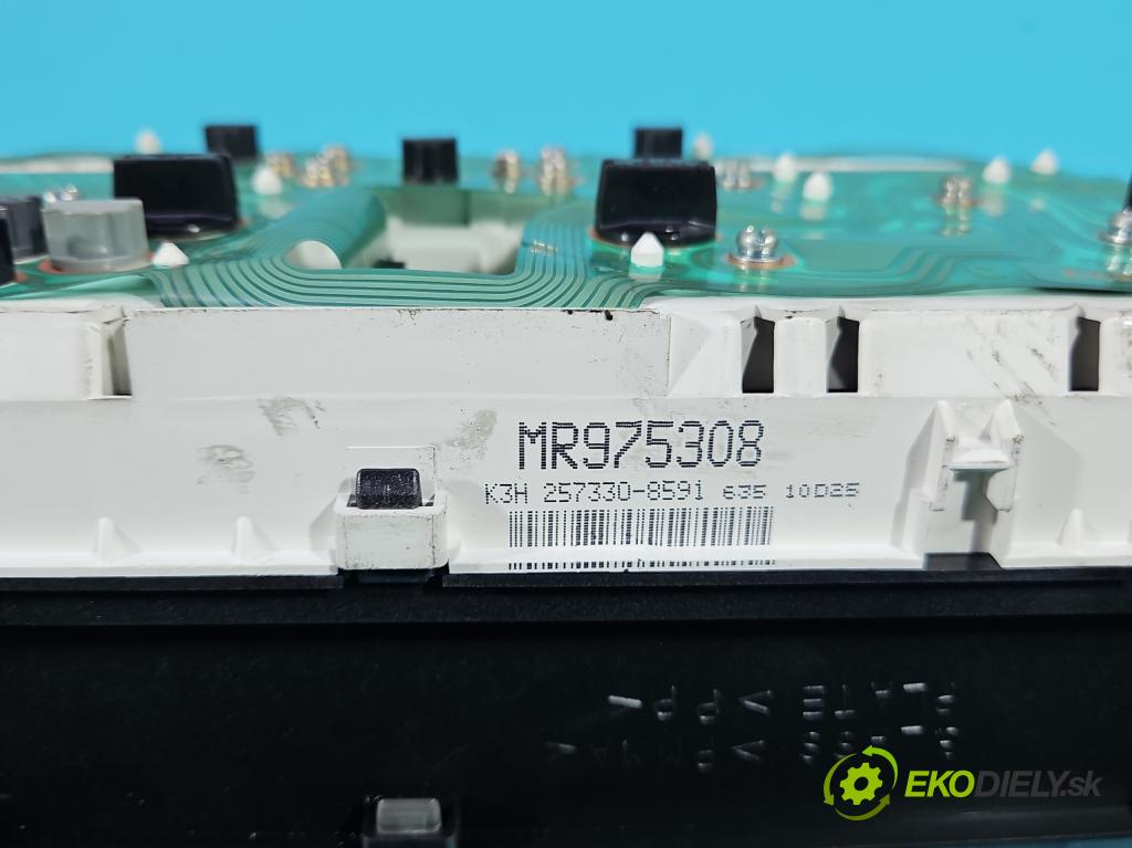 Mitsubishi Pajero Pinin 1998-2007 2.0 GDI 129 HP manual 95 kW 1999 cm3 5- prístrojovka/ budíky MR975308 (Prístrojová doska)