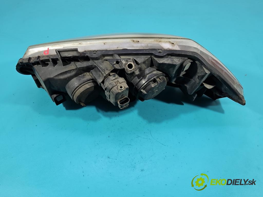 Renault Megane II 2003-2008 1.6 16V 113 HP manual 83 kW 1598 cm3 3- Reflektor: pravý 8200073221J (Svetlo predné pravé)