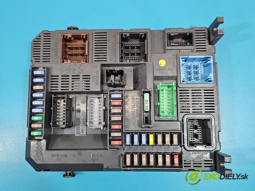 Peugeot 208 I 2012-2019 1.2 12V 82 hp manual 60 kW 1199 cm3 5- řídící jednotka motoru 9805321980