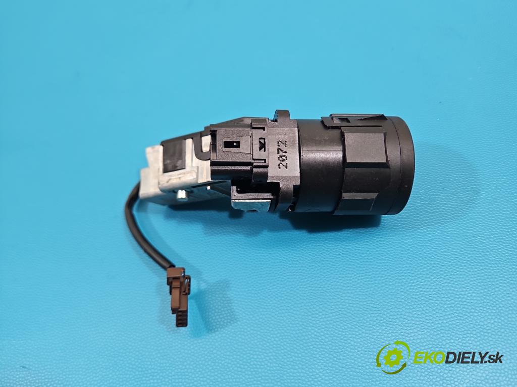 Peugeot 208 I 2012-2019 1.2 12V 82 hp manual 60 kW 1199 cm3 5- řídící jednotka motoru 9805321980