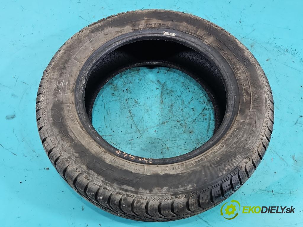 Peugeot 208 I 2012-2019 1.2 12V 82 hp manual 60 kW 1199 cm3 5- pneumatiky: zimní 4 ks komplet