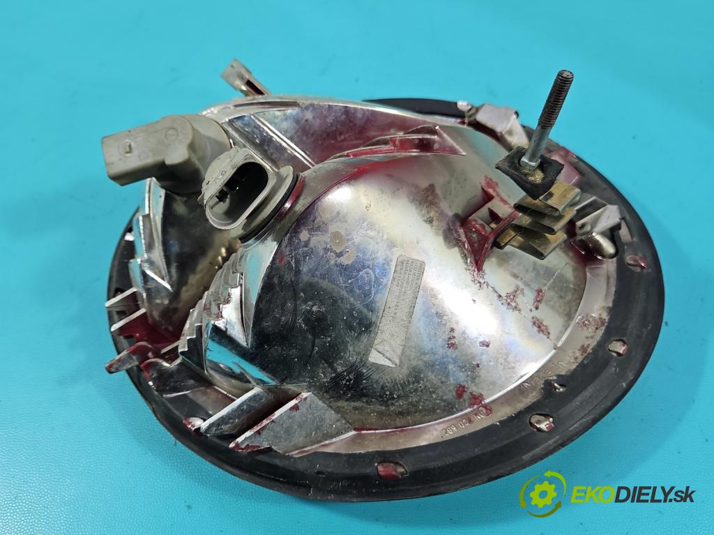 Vw New Beetle 1998-2010 2.0 8V 116 HP manual 85 kW 1984 cm3 3- svetlo / reflektor zadné pravé  (Kľučka dverí ostatné)