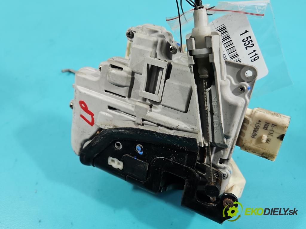 Audi A6 C6 2004-2011 3.0 tdi 232KM automatic 171 kW 2967 cm3 5- zámek přední levý 4F1837015E