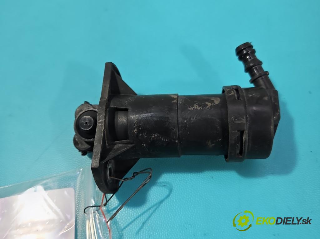 Audi A6 C6 2004-2011 3.0 tdi 232KM automatic 171 kW 2967 cm3 5- ostřikovač reflektor: levý 4F0955101 (Motorek ostřikovačů)