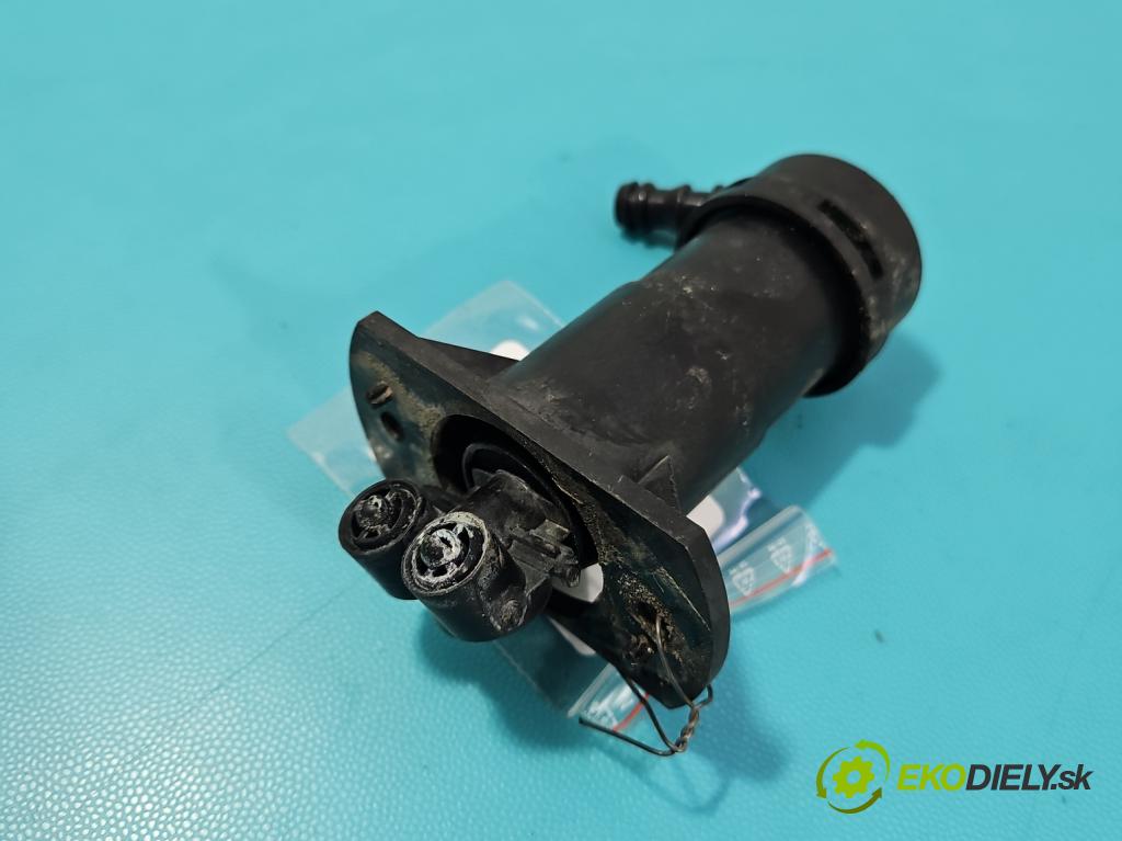 Audi A6 C6 2004-2011 3.0 tdi 232KM automatic 171 kW 2967 cm3 5- ostřikovač reflektor: pravý 4F0955102