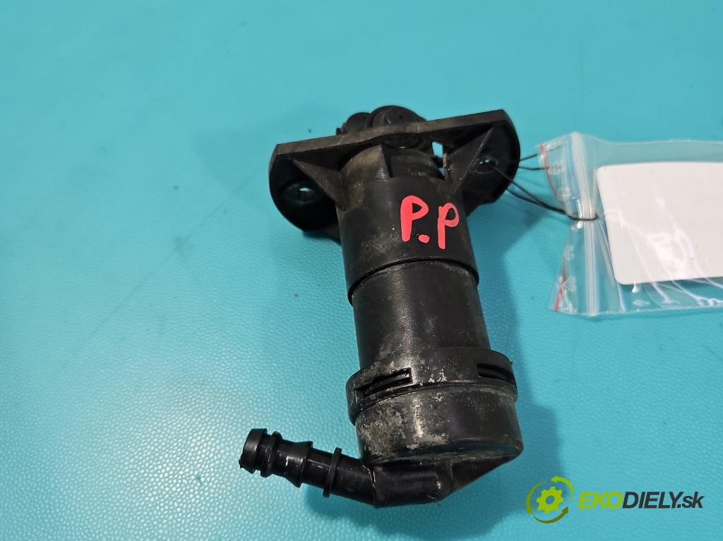 Audi A6 C6 2004-2011 3.0 tdi 232KM automatic 171 kW 2967 cm3 5- ostřikovač reflektor: pravý 4F0955102