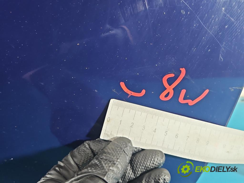 Opel Corsa E 2014-2019 1.4 16V 90 hp manual 66 kW 1398 cm3 5- dveře přední pravé  (Klika dveří ostatní)