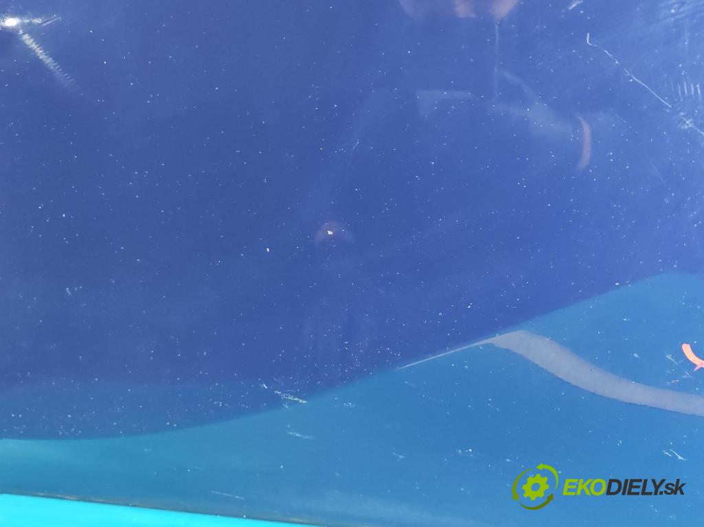 Opel Corsa E 2014-2019 1.4 16V 90 hp manual 66 kW 1398 cm3 5- dveře přední pravé  (Klika dveří ostatní)