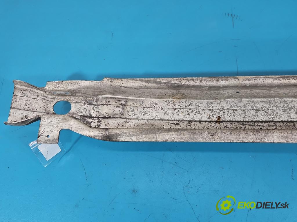 Audi A6 C6 2004-2011 3.0 tdi 232KM automatic 171 kW 2967 cm3 5- výstuha nárazník predné