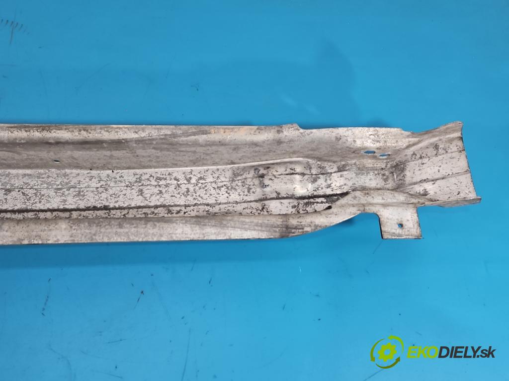 Audi A6 C6 2004-2011 3.0 tdi 232KM automatic 171 kW 2967 cm3 5- výstuha nárazník predné