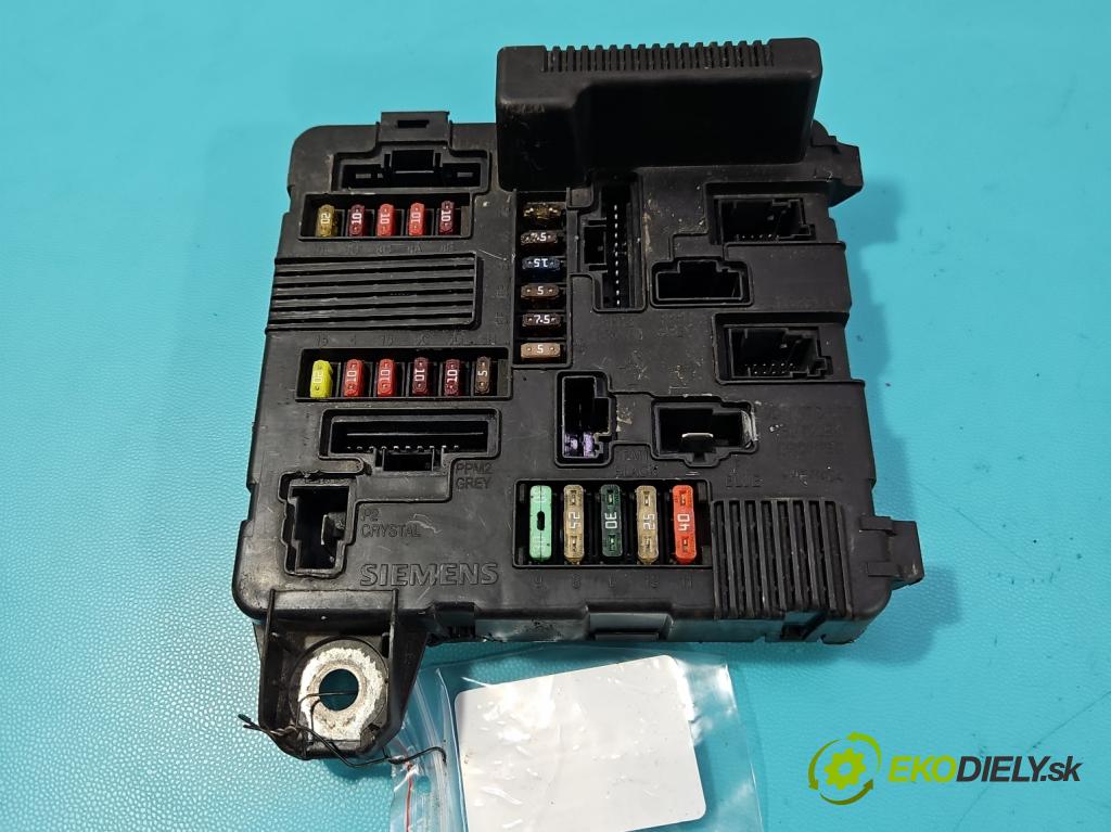 Renault Megane II 2003-2008 1.6 16V 113 hp manual 83 kW 1598 cm3 3- řídící jednotka 8200306033A