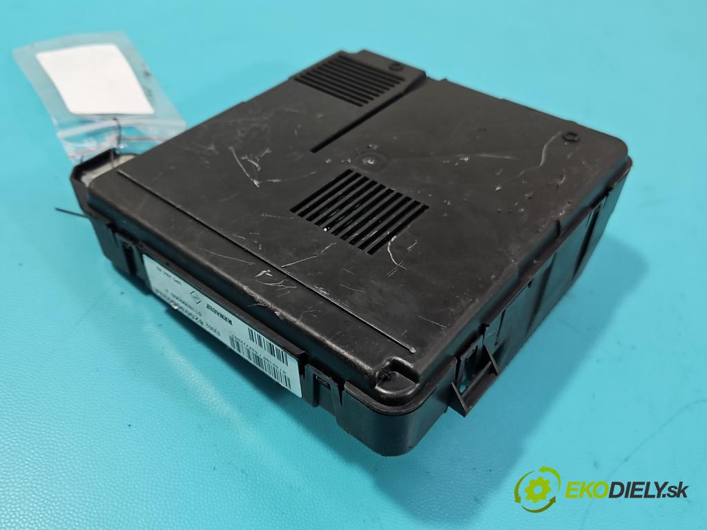 Renault Megane II 2003-2008 1.6 16V 113 hp manual 83 kW 1598 cm3 3- řídící jednotka 8200306033A