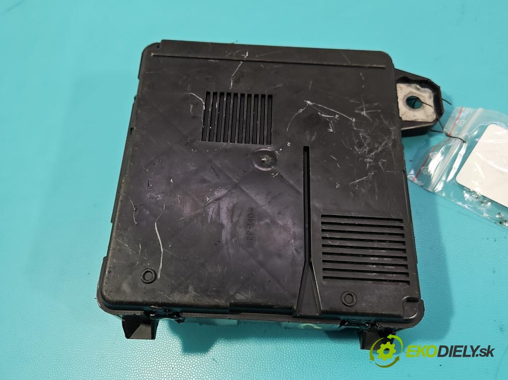 Renault Megane II 2003-2008 1.6 16V 113 hp manual 83 kW 1598 cm3 3- řídící jednotka 8200306033A