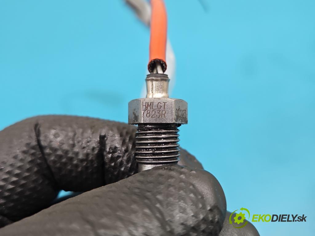 Renault Trafic III 2014 - 2.0 dci 150 HP manual 110 kW 1997 cm3 5- snímač teploty: výfukové 7823R (Snímač)