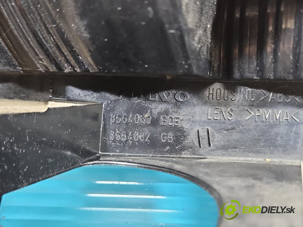 Volvo S60 I 2000-2010 2.4 D5 163 HP manual 120 kW 2401 cm3 4- svetlo / reflektor zadné pravé  (Kľučka dverí ostatné)