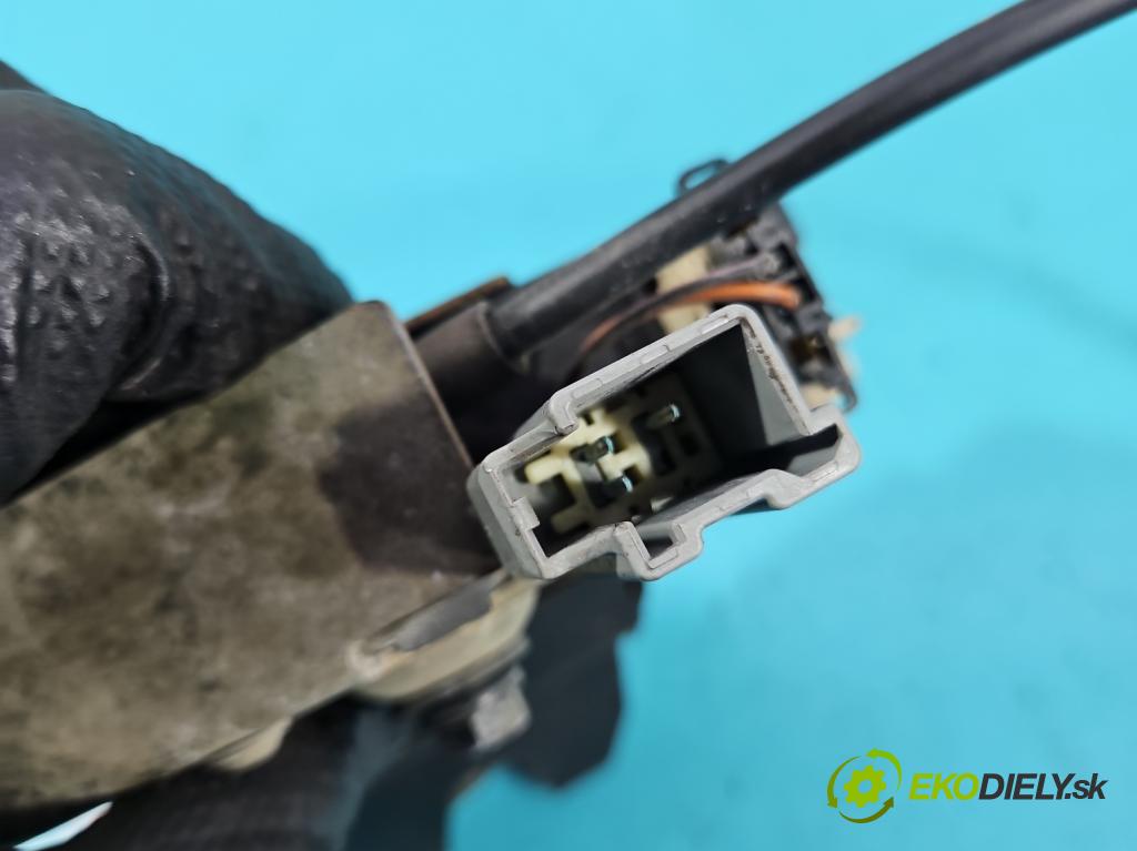 Volvo S60 I 2000-2010 2.4 D5 163 HP manual 120 kW 2401 cm3 4- zámok kufrové dvere zadné 8652398