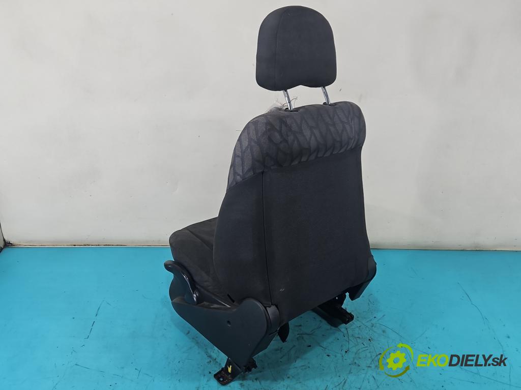 Mitsubishi Pajero Pinin 1998-2007 2.0 GDI 129 HP manual 95 kW 1999 cm3 5- Sedačka ľavý  (Sedadlo)