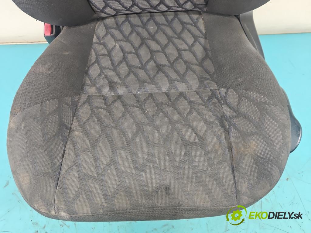 Mitsubishi Pajero Pinin 1998-2007 2.0 GDI 129 HP manual 95 kW 1999 cm3 5- Sedačka ľavý  (Sedadlo)