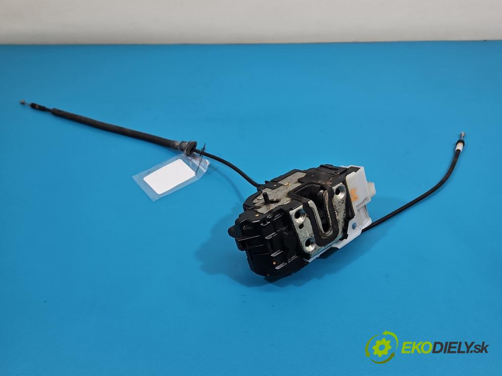 Kia Ceed I 2006-2012 2.0 crdi 140 HP manual 103 kW 1991 cm3 5- zámok zadné pravý 