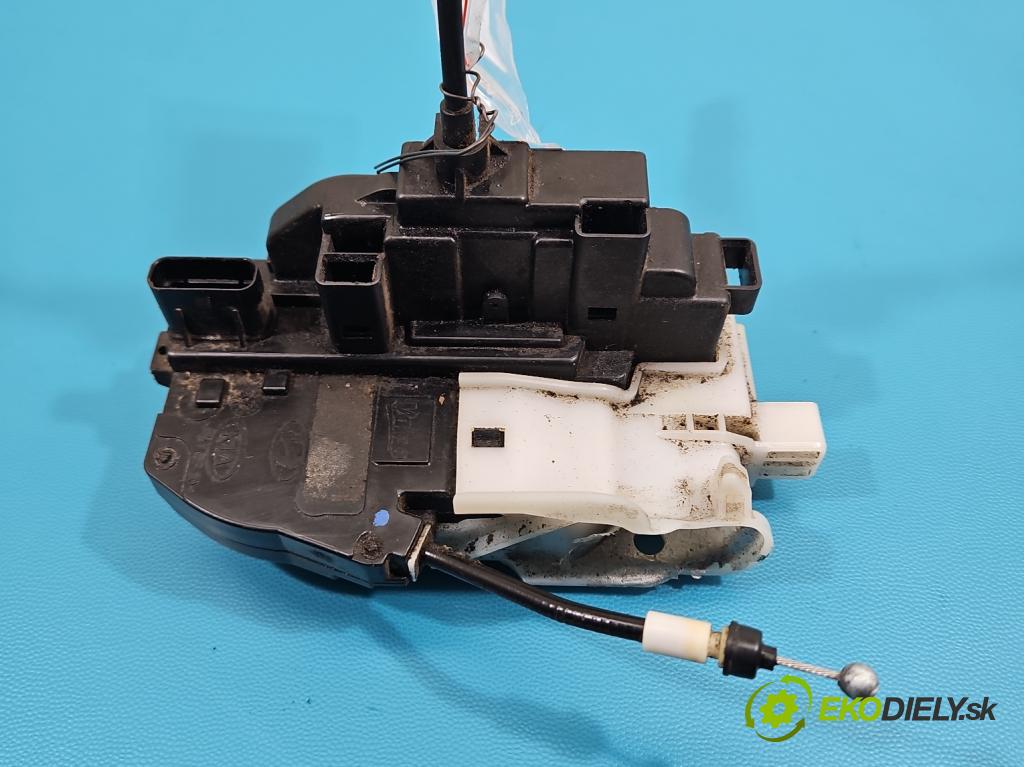 Kia Ceed I 2006-2012 2.0 crdi 140 hp manual 103 kW 1991 cm3 5- zámek přední levý