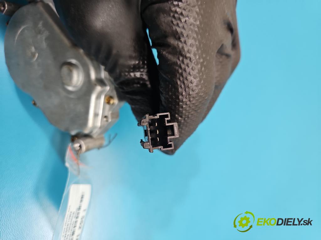 Mitsubishi Space star 1.6 16V 98 hp manual 72 kW 1584 cm3 5- motor stěrače zadní