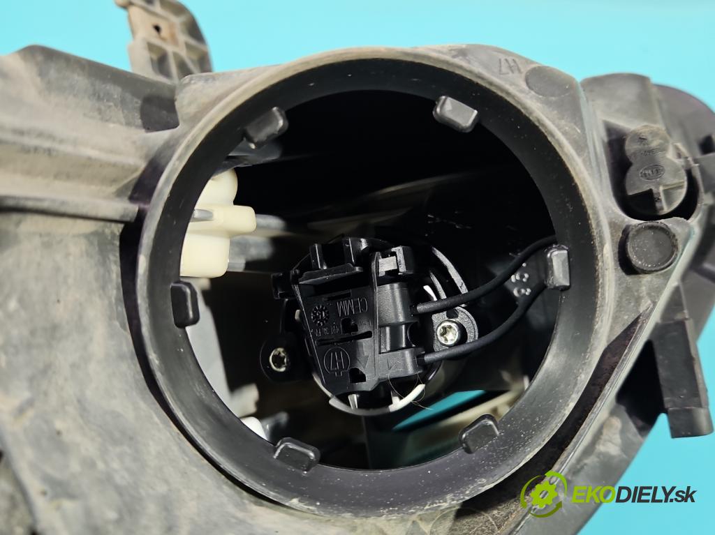 Opel Corsa E 2014-2019 1.4 16V 90 hp manual 66 kW 1398 cm3 5- světlo pravý 13381336 (Pravé přední světlo)
