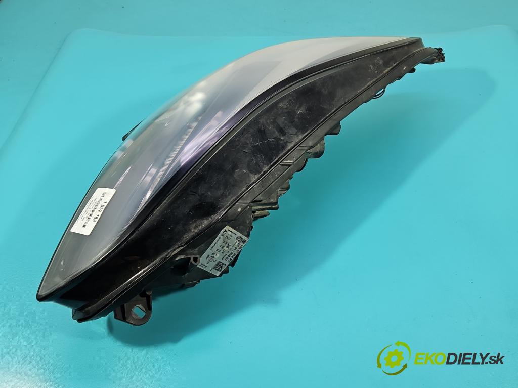 Opel Corsa E 2014-2019 1.4 16V 90 hp manual 66 kW 1398 cm3 5- světlo pravý 13381336 (Pravé přední světlo)