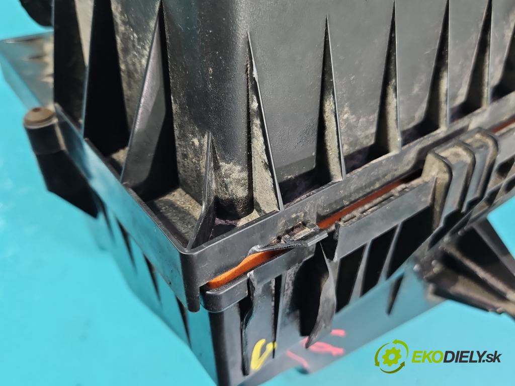 Opel Corsa E 2014-2019 1.4 16V 90 HP manual 66 kW 1398 cm3 5- obal filtra vzduchu 39032999 (Obal vzduchového filtra)