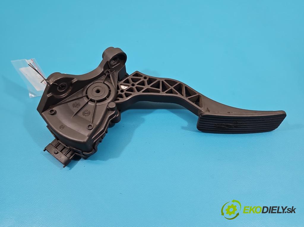 Kia Ceed I 2006-2012 2.0 crdi 140 HP manual 103 kW 1991 cm3 5- pedal plyn potenciometr: