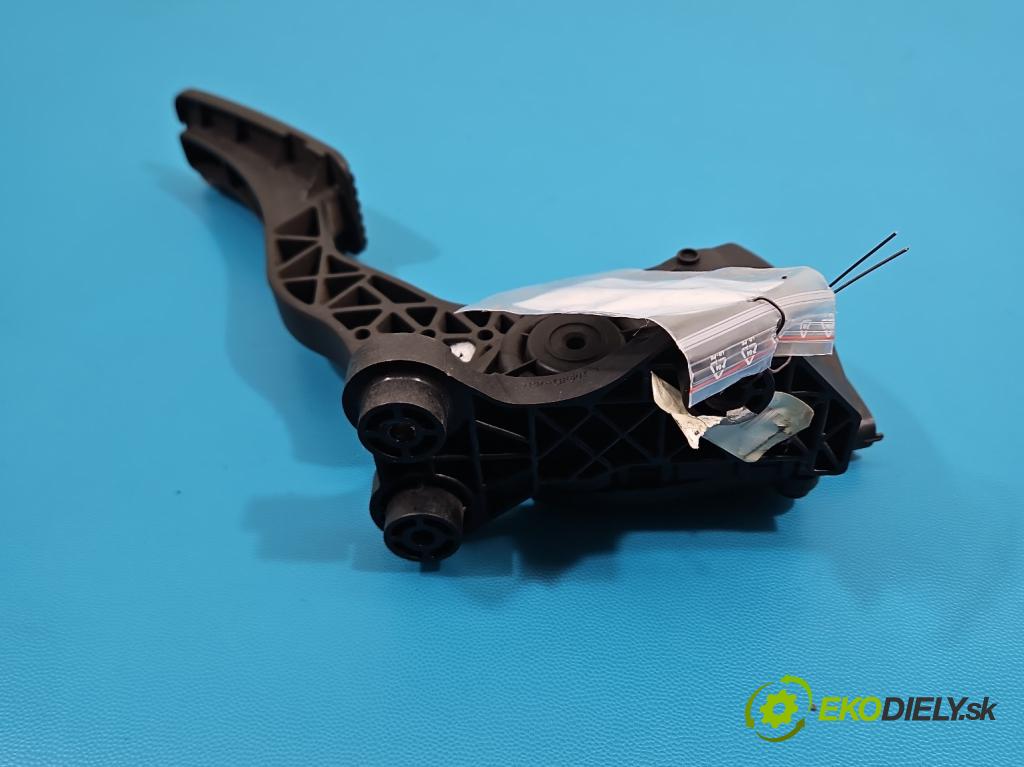 Kia Ceed I 2006-2012 2.0 crdi 140 HP manual 103 kW 1991 cm3 5- pedal plyn potenciometr: