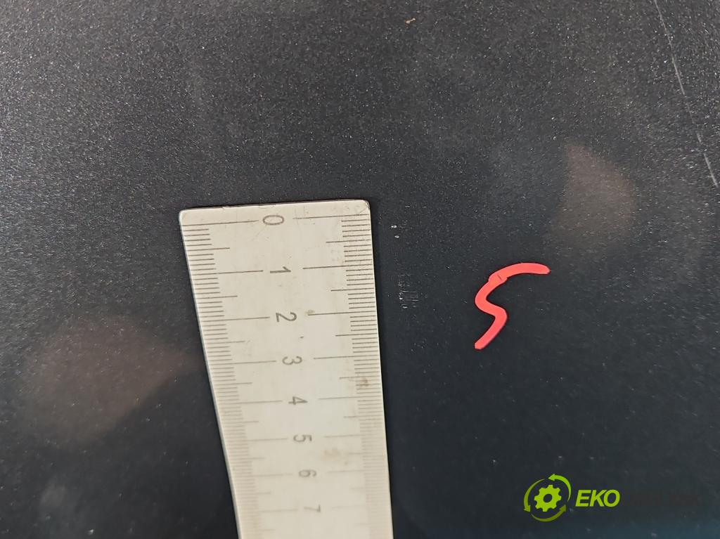 Volvo S60 I 2000-2010 2.4 D5 163 hp manual 120 kW 2401 cm3 4- dveře zadní pravé  (Klika dveří ostatní)