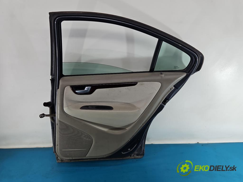 Volvo S60 I 2000-2010 2.4 D5 163 hp manual 120 kW 2401 cm3 4- dveře zadní pravé  (Klika dveří ostatní)