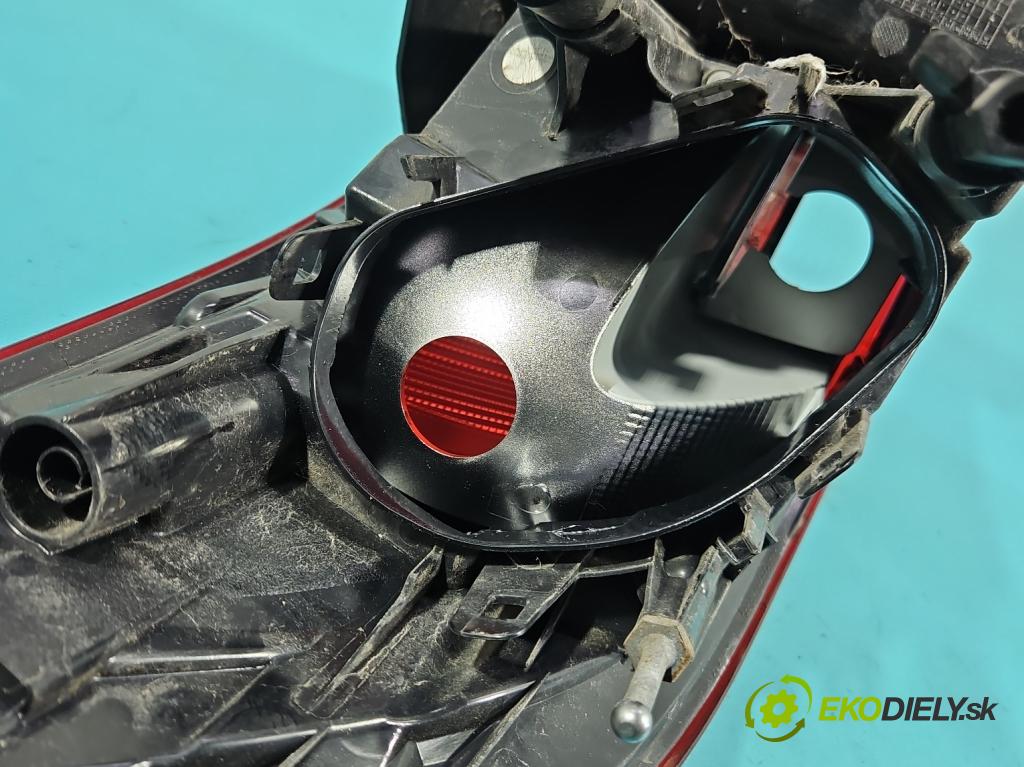 Opel Astra V  2015-2022 1.5 cdti 122 HP manual 90 kW 1496 cm3 5- svetlo / reflektor zadné pravé 39077375 (Kľučka dverí ostatné)