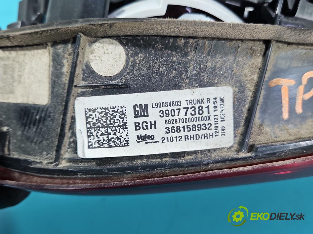 Opel Astra V  2015-2022 1.5 cdti 122 HP manual 90 kW 1496 cm3 5- svetlo / reflektor zadné pravé 39077381 (Kľučka dverí ostatné)