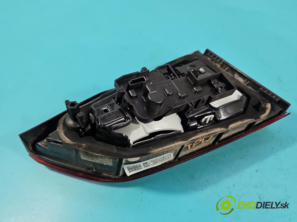 Opel Astra V  2015-2022 1.5 cdti 122 HP manual 90 kW 1496 cm3 5- svetlo / reflektor zadné pravé 39077381 (Kľučka dverí ostatné)