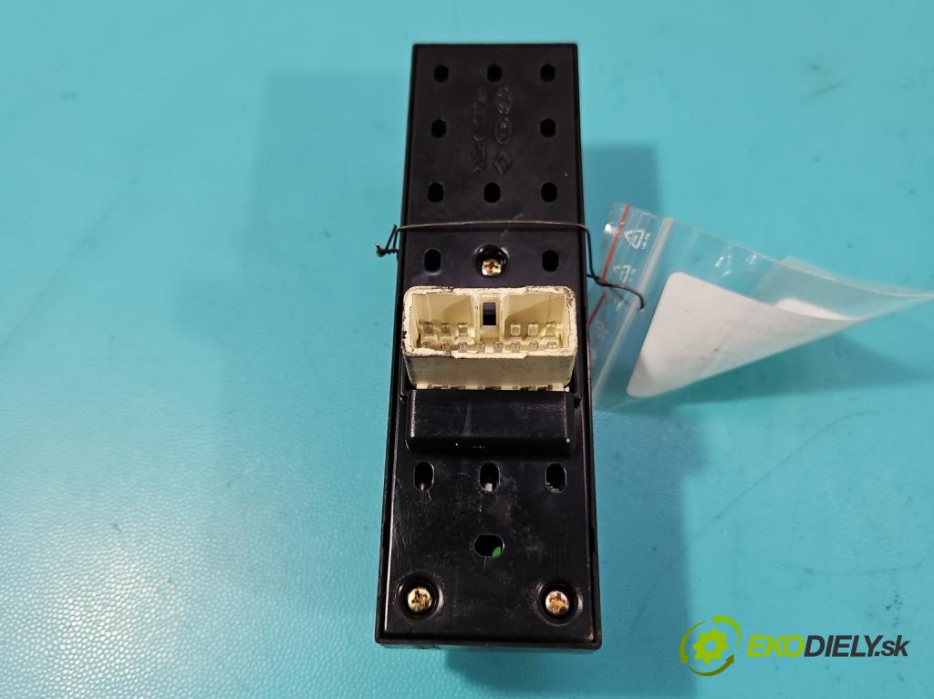 Hyundai Tucson I 2004-2009 2.0 crdi 136hp manual 100 kW 1991 cm3 5- Přepínač oken zpětných zrcátek