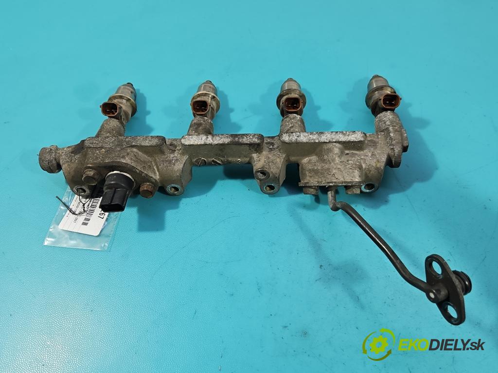 Mitsubishi Pajero Pinin 1998-2007 2.0 GDI 129 HP manual 95 kW 1999 cm3 5- vstrek E7T05072 (Vstrekovač paliva)