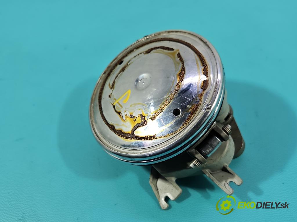 Vw New Beetle 1998-2010 2.0 8V 116 HP manual 85 kW 1984 cm3 3- rukoväť kufrové dvere zadné 1C0827297C