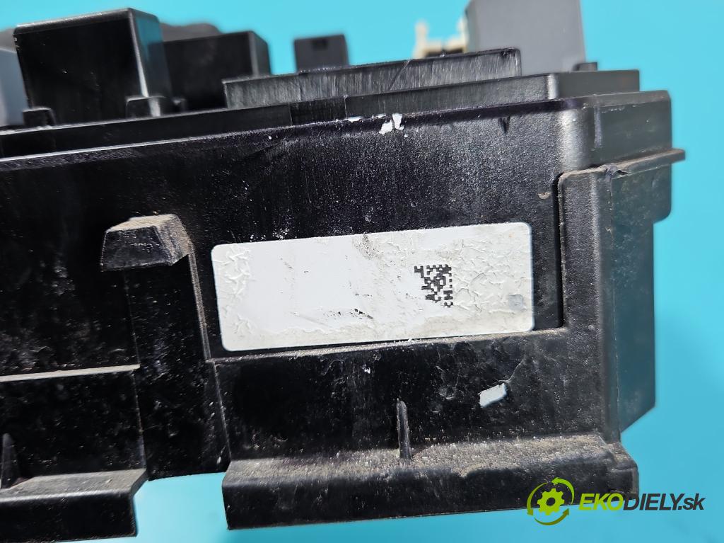 Opel Astra V  2015-2022 1.5 cdti 122 hp manual 90 kW 1496 cm3 5- skříňka pojistková 15514069 (Pojistková skříňka)