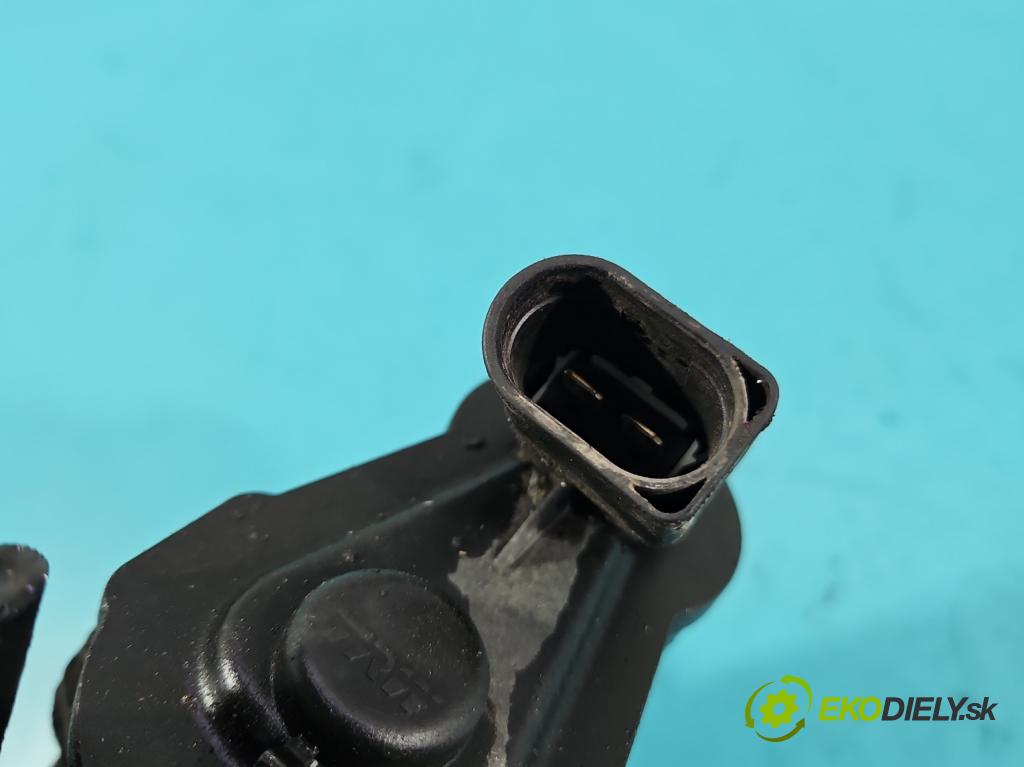 Audi A6 C6 2004-2011 3.0 tdi 232KM automatic 171 kW 2967 cm3 5- brzdič zadné ľavý  (Kľučka dverí ostatné)