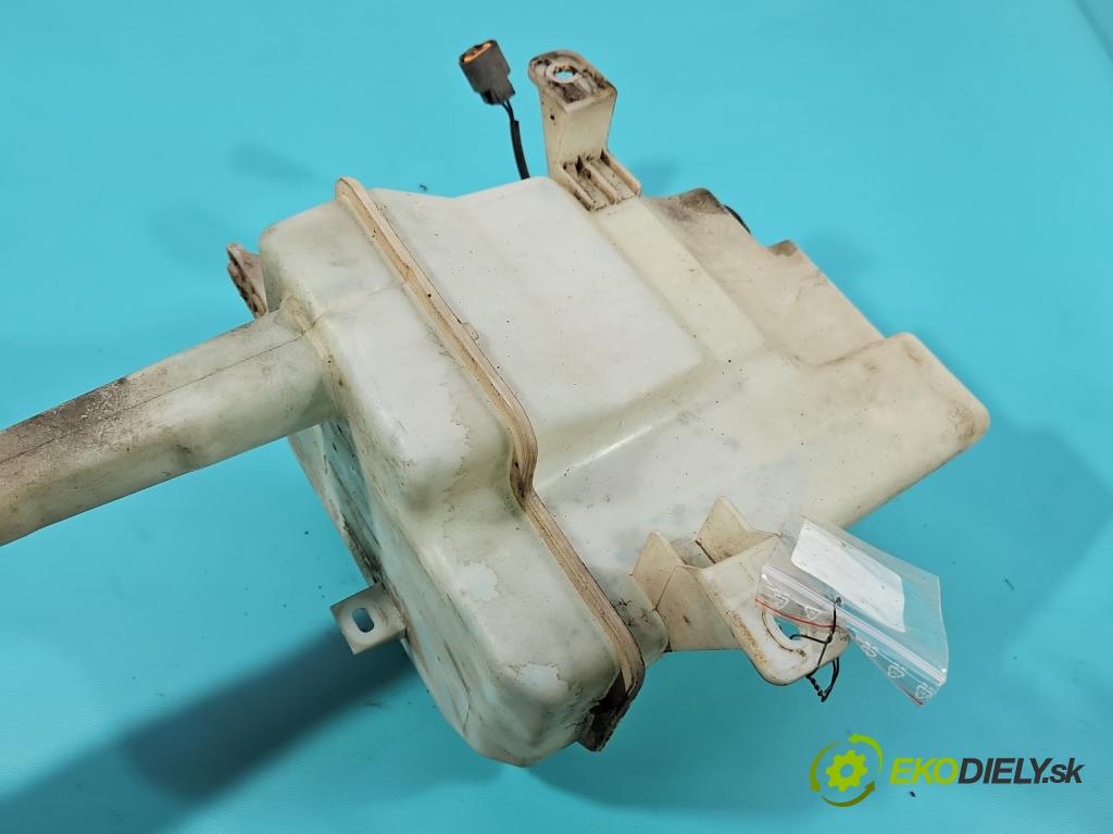 Kia Ceed I 2006-2012 2.0 crdi 140 HP manual 103 kW 1991 cm3 5- nádržka tekutina: ostrekovačov 98610-1H000