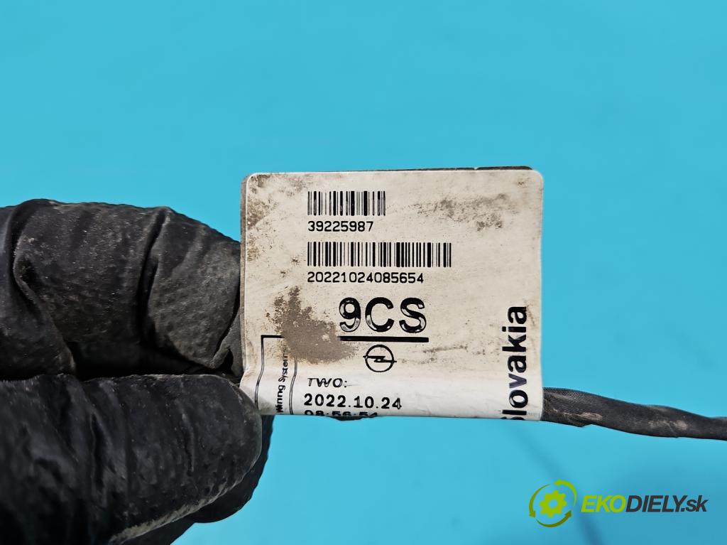 Opel Astra V  2015-2022 1.5 cdti 122 hp manual 90 kW 1496 cm3 5- snímač parkování 39225987