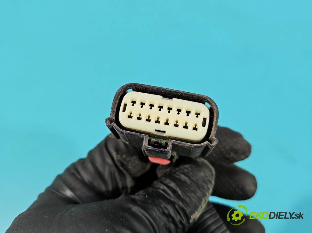 Opel Astra V  2015-2022 1.5 cdti 122 hp manual 90 kW 1496 cm3 5- snímač parkování 39225987