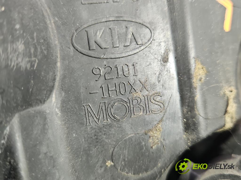 Kia Ceed I 2006-2012 2.0 crdi 140 HP manual 103 kW 1991 cm3 5- Reflektor: ľavý 92101-1H0XX (Kľučka dverí ostatné)