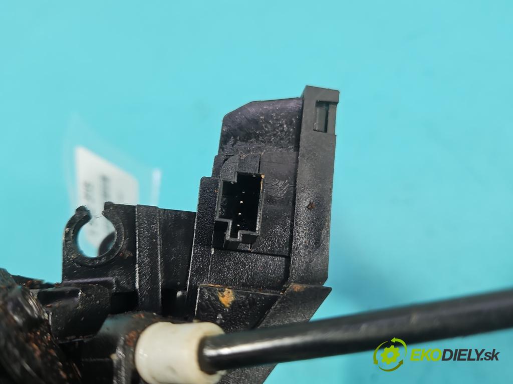 Mercedes C W203 2000-2007 1.8 kompressor 143 HP manual 105 kW 1796 cm3 4- zámok kufrové dvere zadné A1717500085