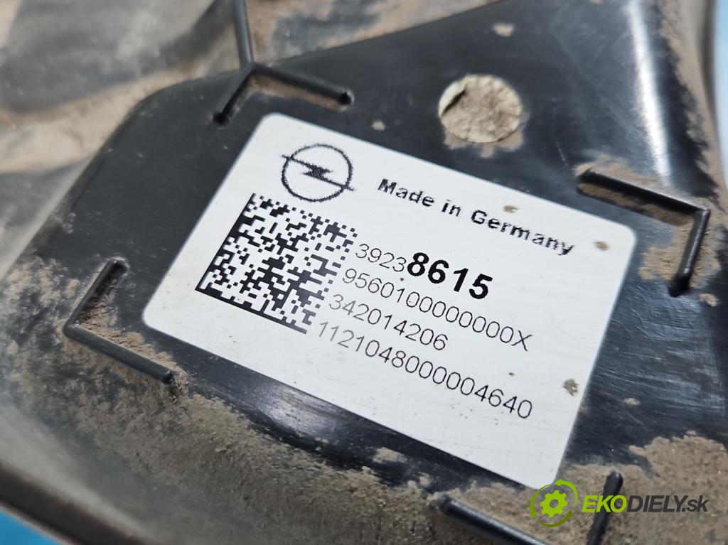 Opel Astra V  2015-2022 1.5 cdti 122 HP manual 90 kW 1496 cm3 5- Nádrž: AdBlue: 39238615