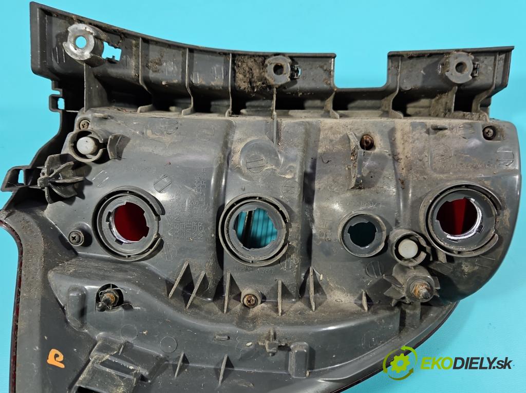 Kia Ceed I 2006-2012 2.0 crdi 140 HP manual 103 kW 1991 cm3 5- svetlo / reflektor zadné pravé 92402-1H3 (Kľučka dverí ostatné)